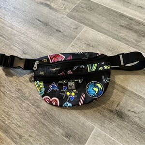 Brighton Sightseer Belt Bag Bon Voyage Fanny Pack Waist Bag
Black Pack Travel
